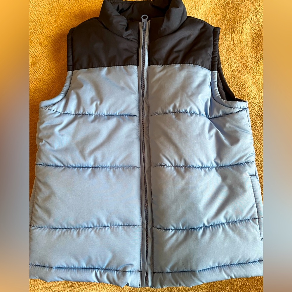 Boys sleeveless puffer vest